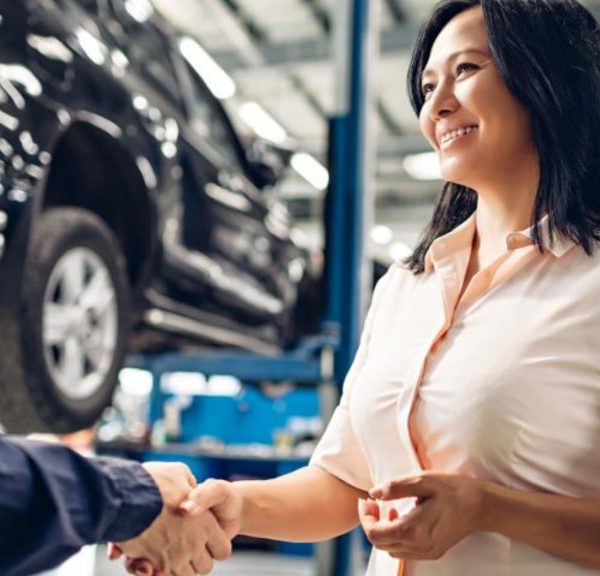 5-Tips-for-Women-Visiting-Auto-Repair-Shops-1024x576